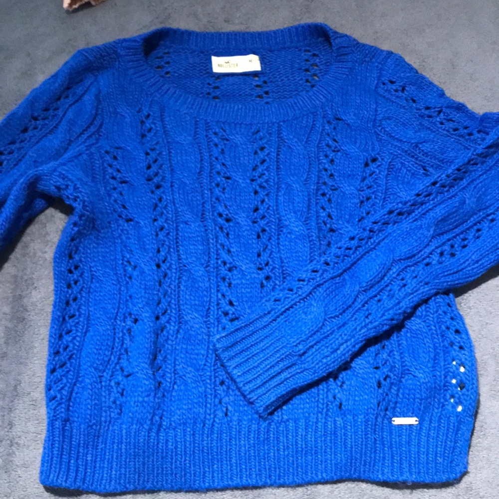 Hollister sweater